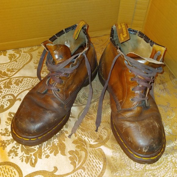Vintage Doc Martens Brown Leather Boots Mens size 8 US Made in England - Picture 8 of 9